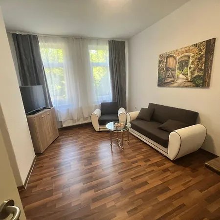 Othman Pfarrstrasse 54, Eg Appartement *