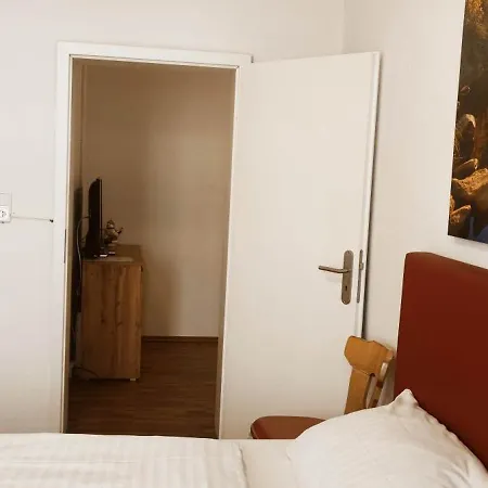 Othman Pfarrstrasse 54, Eg * Hannover