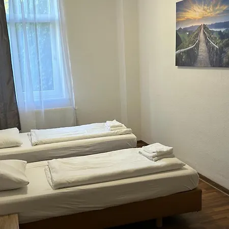 Othman Pfarrstrasse 54, Eg Appartamento